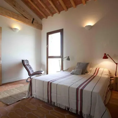 Forma Mit Gemeinschaftspool By Interhome Apartament Volterra