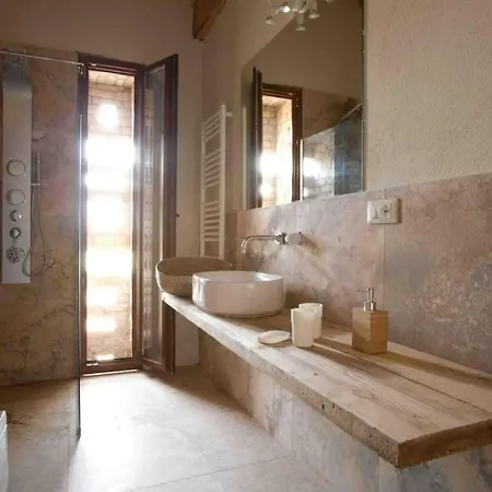 Forma Mit Gemeinschaftspool By Interhome شقة